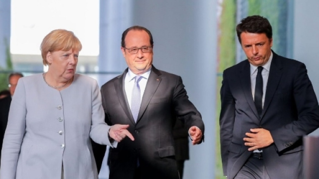 Renzi scaricato dai Poteri Forti.