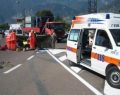 Incidente sulla statale 106: due feriti