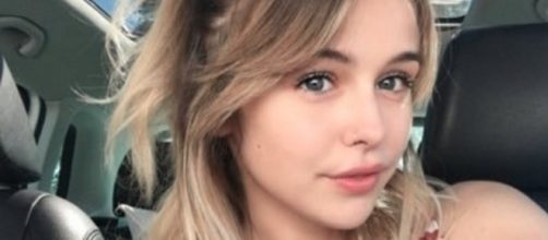 Photo of Acacia Brinley, via Twitter.com/AcaciaBrinley