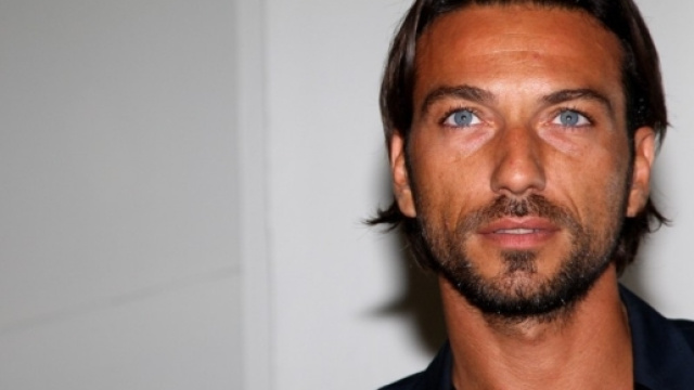 Costantino Vitagliano ha attaccato Stefano Bettarini, giudicato l'artefice del complotto che lo ha eliminato dal "Grande Fratello Vip"