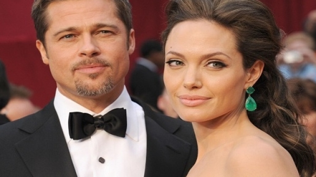 La foto di Angelina Jolie e Brad Pitt insieme ad un evento