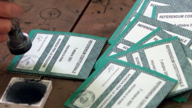 M5s e sinistra italiana, esposto al Tar sul testo del referendum