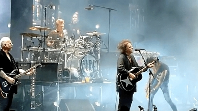 The Cure en concert &agrave; Helsinki, le 7 octobre 2016 - Capture vid&eacute;o youtube