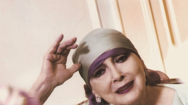 Valentina Cortese derubata dalle governanti