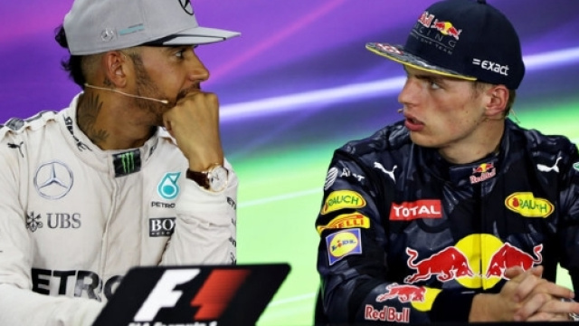 Hamilton giustifica Verstappen.