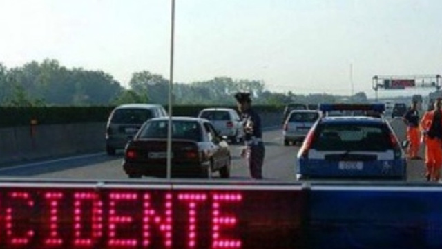 Calabria: grave incidente, muore una donna