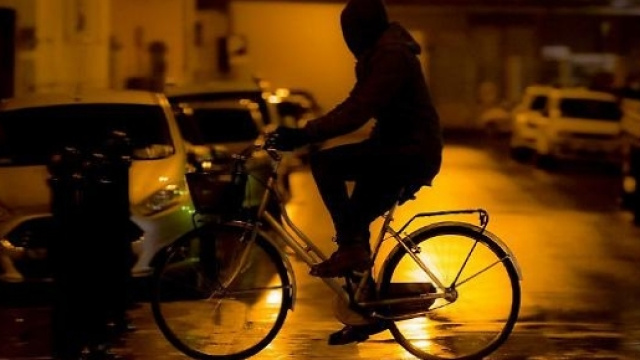 Pusher in bici per le vie di Parma