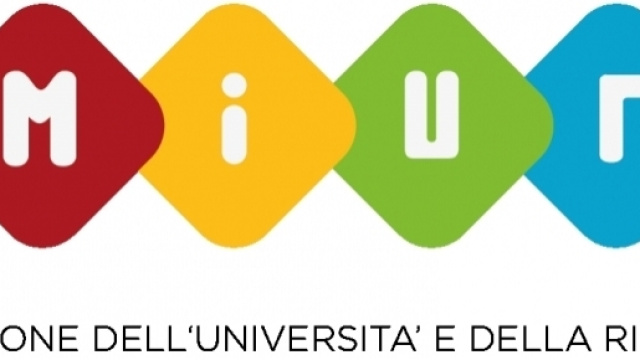 Ultime news scuola, 1 novembre 2016: circolare Miur su pagamento emolumenti supplenze brevi e saltuarie