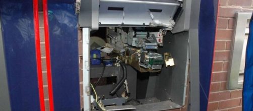 Dramatic footage shows gang BLOWING UP cash machines using 'gas ... - mirror.co.uk