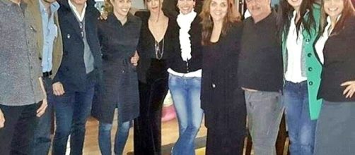 Elenco se reuniu para comemorar o anivers&aacute;rio da novela