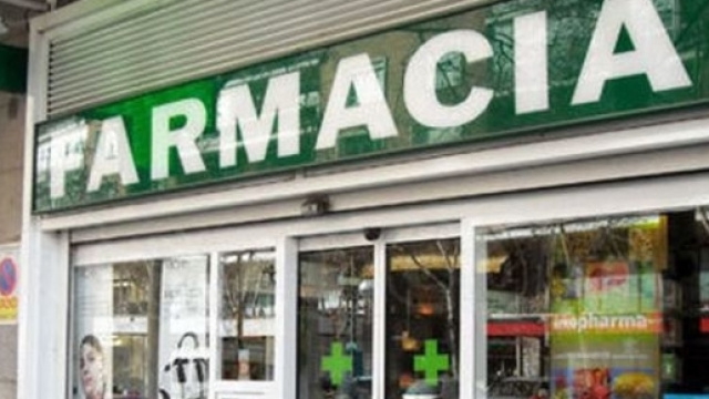 Roma, farmacista subisce 100 rapine