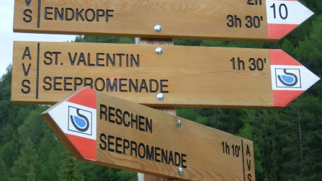 Alto Adige vuole eliminare toponimi italiani perch&eacute; 'fascisti'