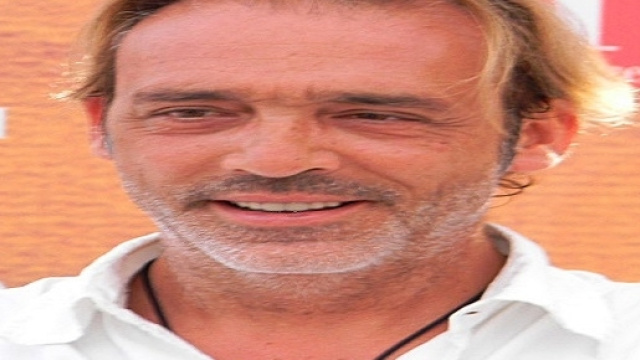 Luca Ward: un marito part-time