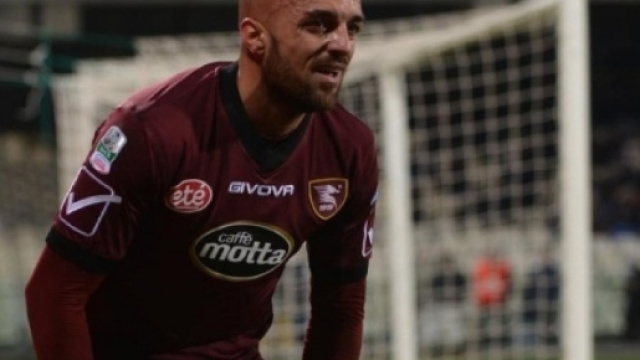 Salernitana, Zito replica social all'esclusione: 'Non sono un lacch&egrave;'.