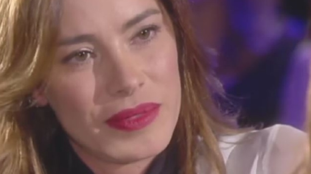 Aida Yespica piange a Verissimo: &egrave; stata violentata in giovent&ugrave;