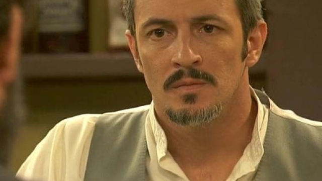 Alfonso Castaneda, marito di Emilia Ulloa.