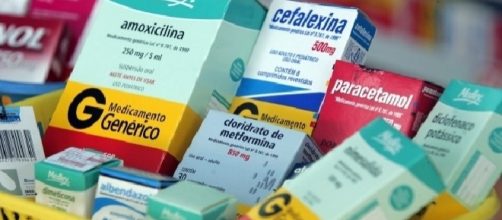 No Brasil, a automedica&ccedil;&atilde;o &eacute; uma pr&aacute;tica normal devido &agrave; facilidade de acesso aos rem&eacute;dios