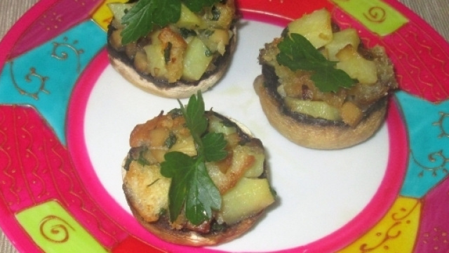 Aromatici funghi champignon ripieni