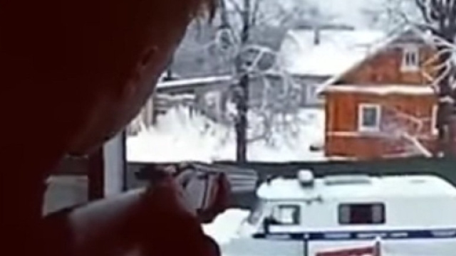 Russia, teenager chiusi in casa sparano alla Polizia e trasmettono scene su Periscope