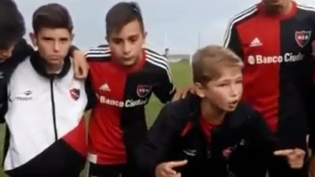 Newell's, il discorso del bambino prima del derby &egrave; incredibile