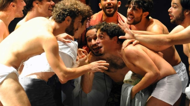 'Ragazzi di vita': il romanzo di Pasolini in scena al Teatro Argentina di Roma.