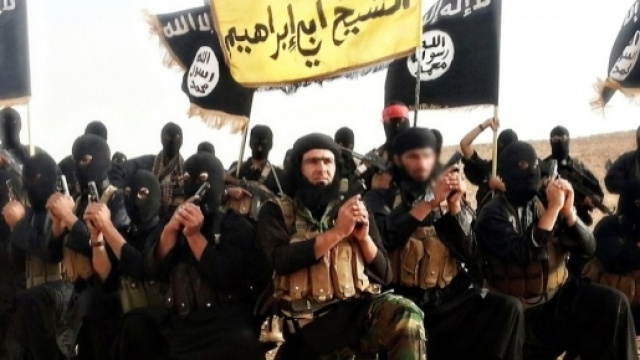 ISIS warn London 'next to be attacked' as UK churches put on ... - mirror.co.uk