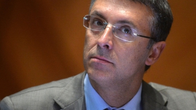 Raffaele Cantone esprime solidariet&agrave; a Rosy Bindi.