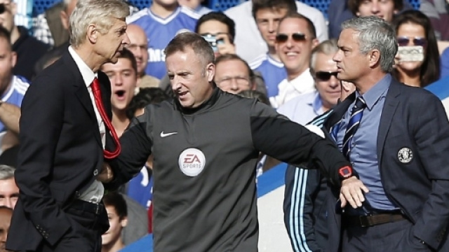 Wenger: "Non chiedo scusa". Mou: "Ha sbagliato lui".