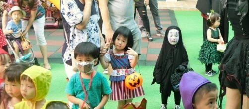 No one sees me... Why I am here?