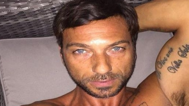 Costantino vitagliano contro Stefano Bettarini