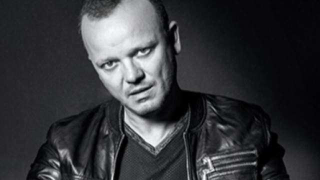 Gigi D'Alessio critica i media durante un'intervista a Domenica In
