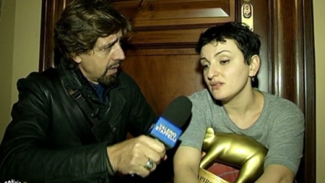 Tv e gossip Striscia la notizia, Tapiro D'oro ad Arisa: ecco perch&egrave;! - gentevip.it