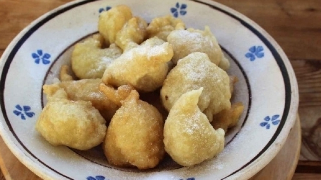La ricetta delle pettole tarantine, il dolce fritto pi&ugrave; buono da ... - scattidigusto.it