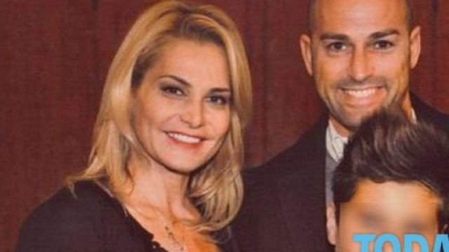 Il figlio di Simona Ventura lascia l'Italia e vive con Bettarini - today.it