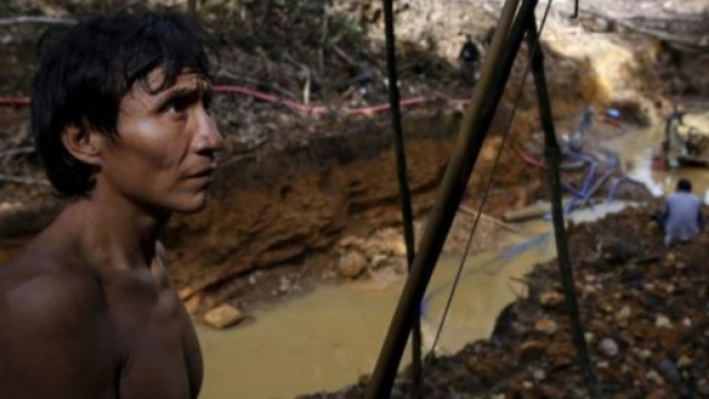 Il popolo yanomami della foresta amazzonica.