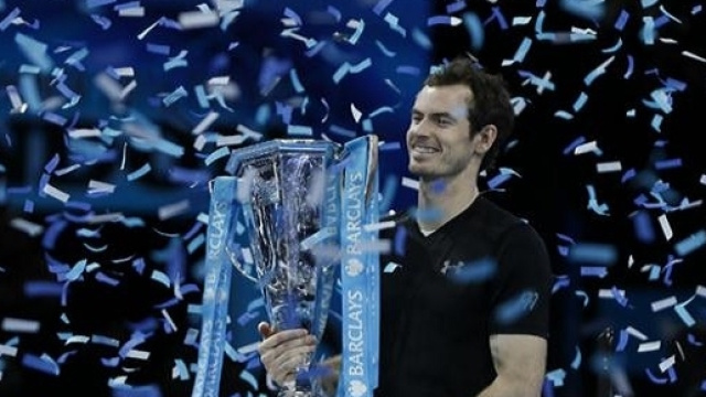 Murray con il trofeo delle ATP World Tour Finals di Londra