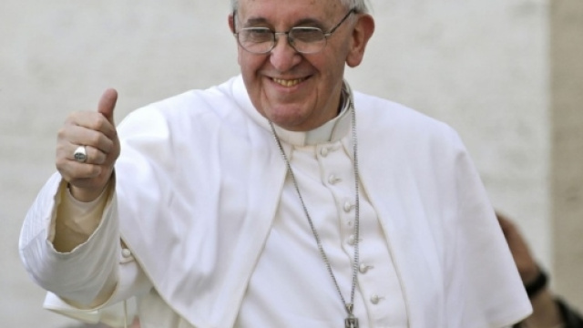 Papa Francesco, svolta sull'aborto.