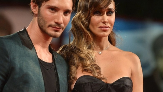 Belen Rodriguez e Stefano di Martino: ricompare la fede sull ... - makemefeed.com