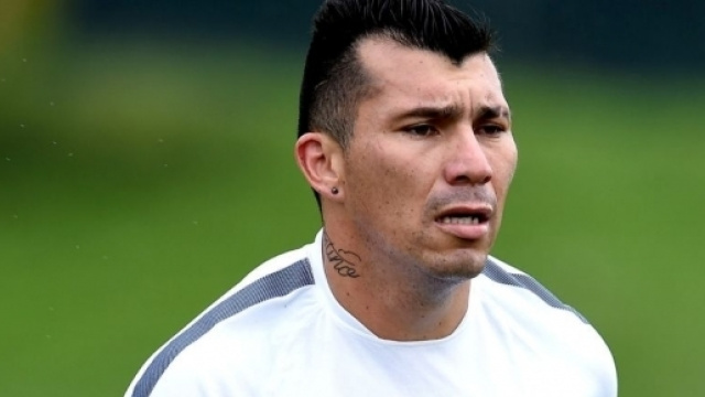 Chile midfielder Medel joins Inter Milan from Cardiff City | FOX ... - foxsports.com