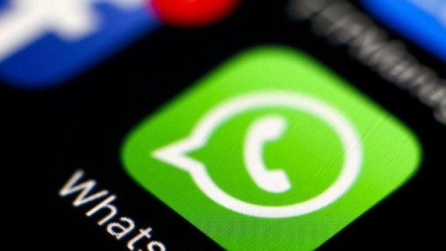 Facebook blocca lo scambio di dati degli utenti con WhatsApp in ... - lastampa.it