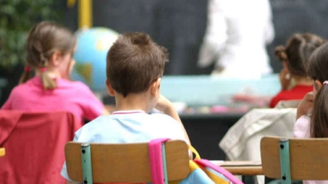 Scuola, 45 maestre licenziate per titolo di studio non valido.