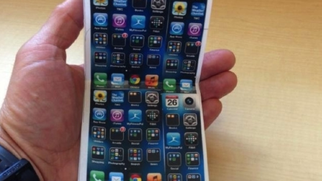 Apple brevetta l'iPhone pieghevole