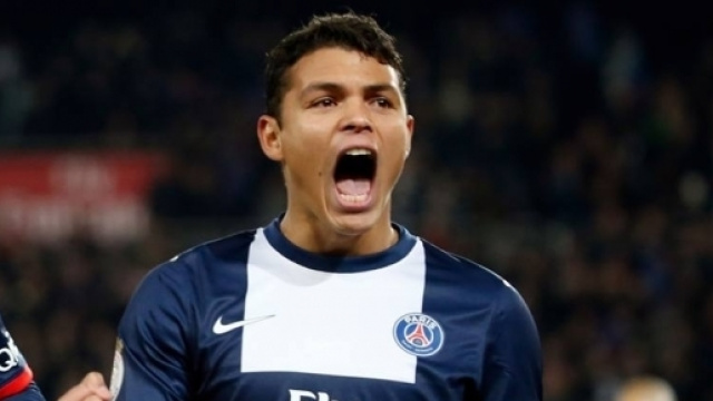 Thiago Silva-PSG, il rinnovo tarda ad arrivare. I Top Club ... - agentianonimi.com