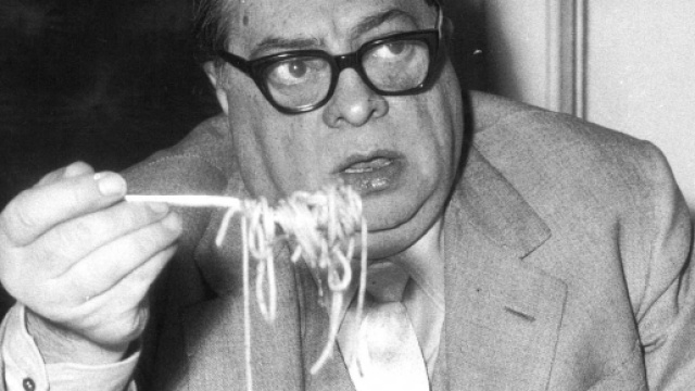 Aldo Fabrizi in una celebre foto degli anni sessanta