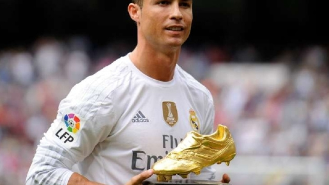 Cristiano Ronaldo e la nuova fidanzata al centro del gossip.