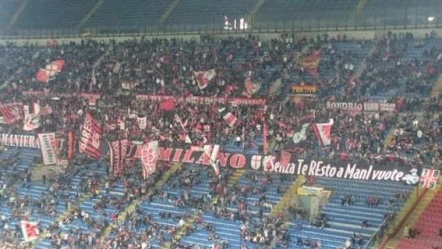 I tifosi del Milan con il fiato sospeso per il futuro del Club