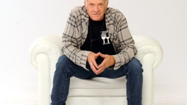 Amici 16: Garrison sbrocca contro Andreas invitandolo a fare altro