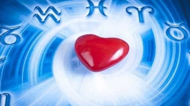 Oroscopo dicembre 2016 | previsioni del mese su amore, lavoro e salute segno per segno.