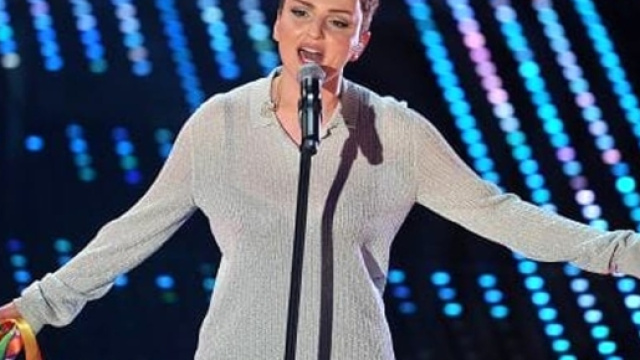 Arisa: "Tra un anno mi fermo, voglio diventare mamma" - today.it