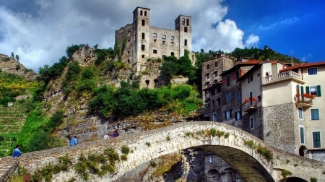 Dolceacqua, uno dei pi&ugrave; importanti borghi in Liguria
